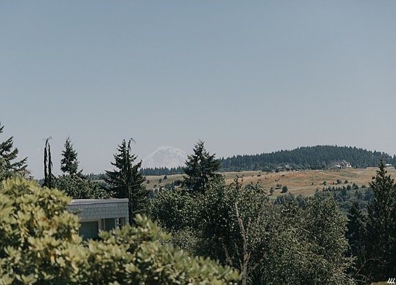 4th image of 5605 145th Ave SE