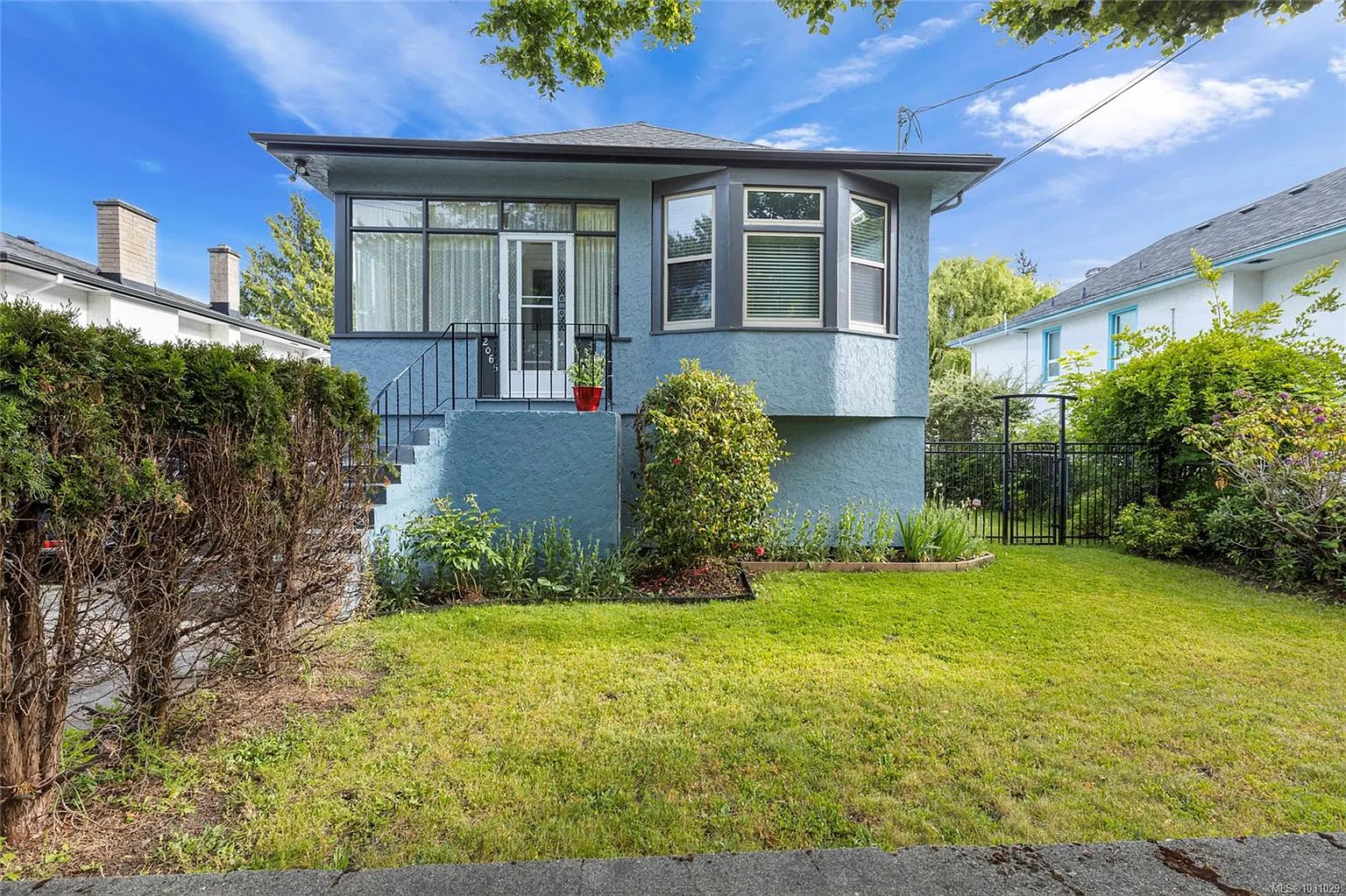 2065 Goldsmith St photo 1