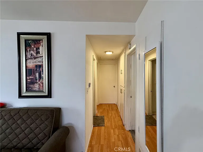 408 N Pacific Ave — Photo 8