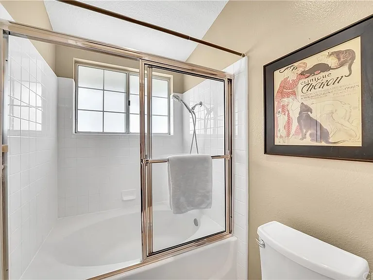 40 Promontory Park — Photo 17