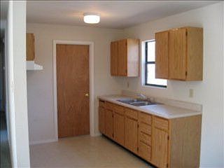 3rd image of 161 Deer Valley St