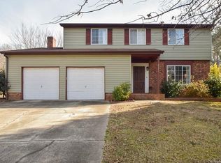 8201 Ivy Hollow Dr, Charlotte, NC 28227