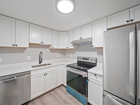 4th image of 215 Winter St APT 5G