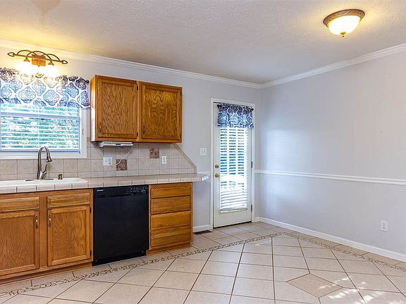 5th image of 2835 Northview Dr