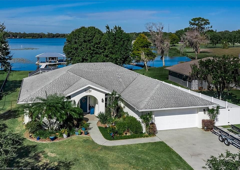 1st image of 28 Diamond Bay Dr