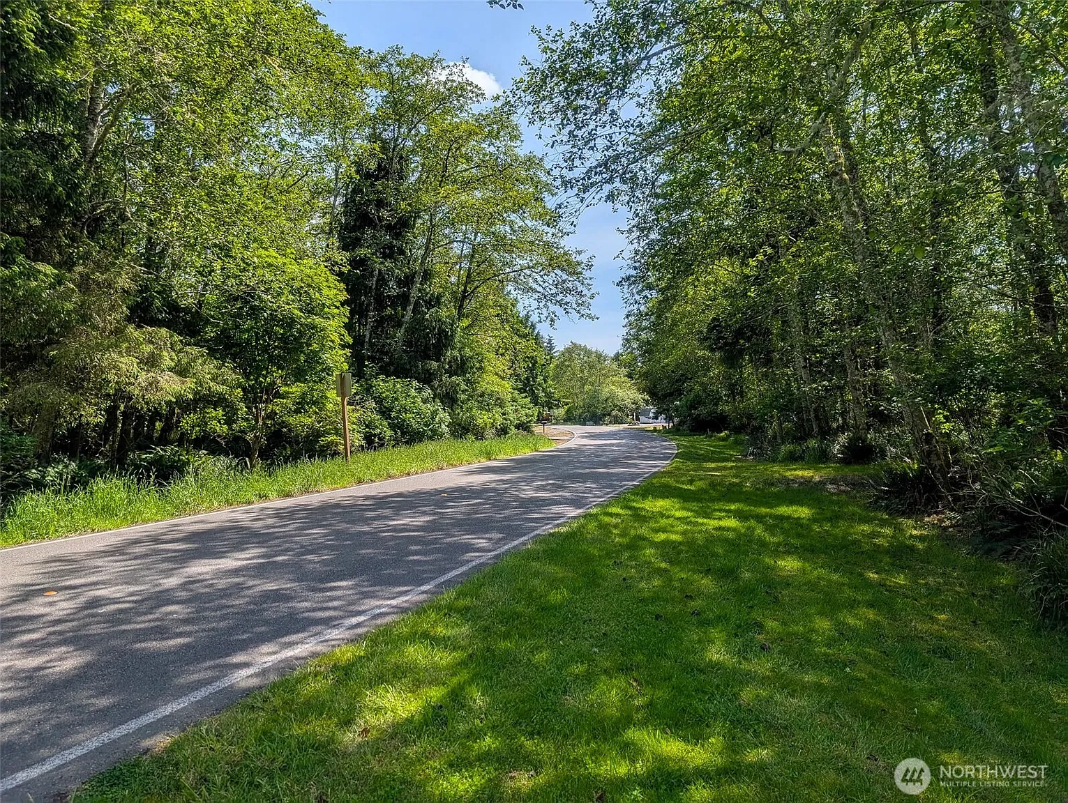 242 Duck Lake Drive NE photo 1