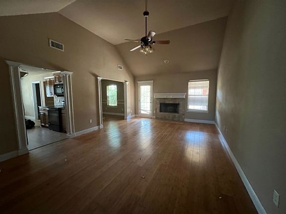 5th image of 7658 Tuscany Dr