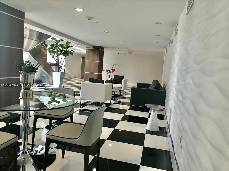 1800 N Bayshore Dr #2310 — Photo 8