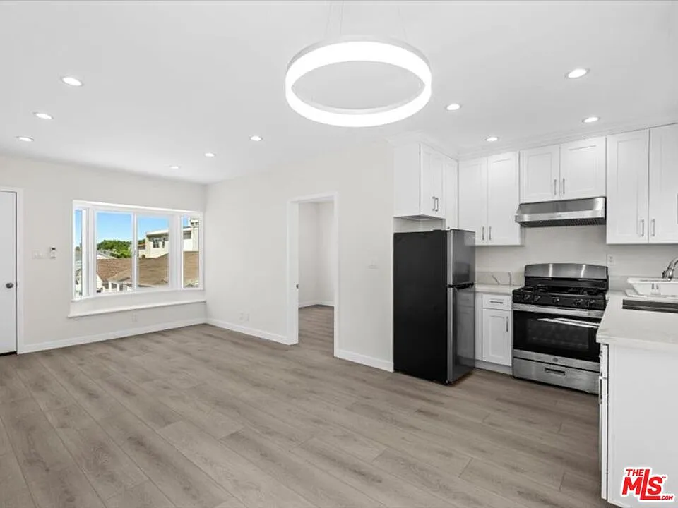 Building Photo - 1165 Stanford St #D