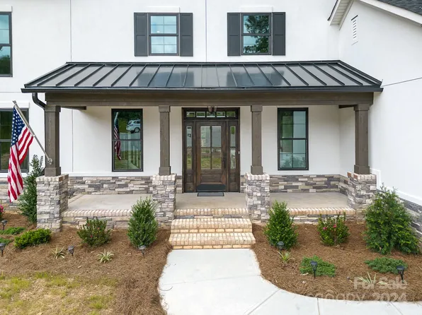 5435 S Oakmont St, Kannapolis, NC 28081