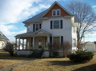 114 Davenport St, Holstein, IA 51025