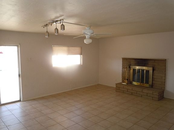 4th image of 6638 E Lewis Ave