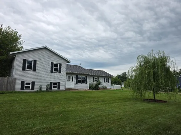 39 London Rd, Cambridge, WI 53523