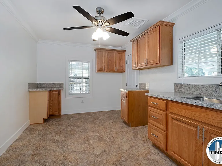 4116 Acacia Ave — Photo 4