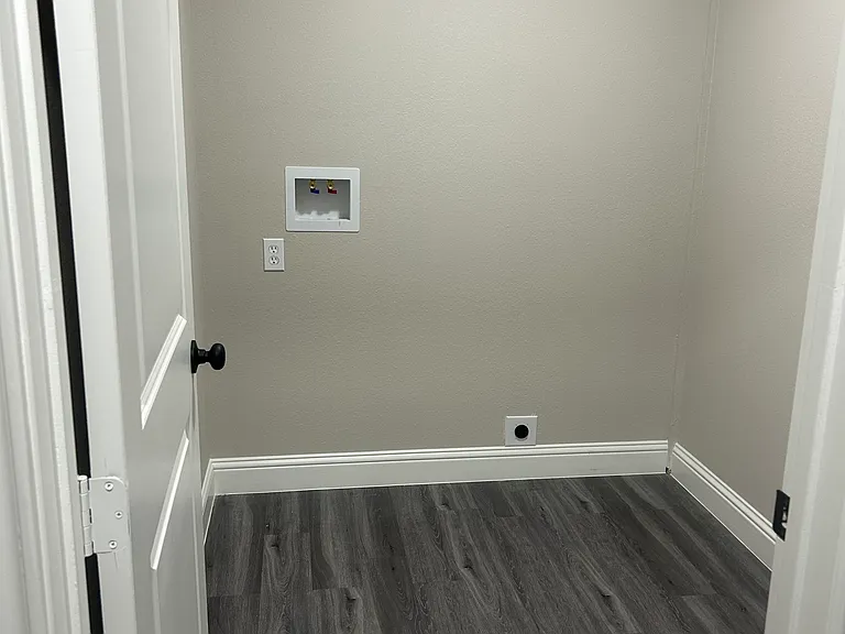 Judy Ln — Photo 6