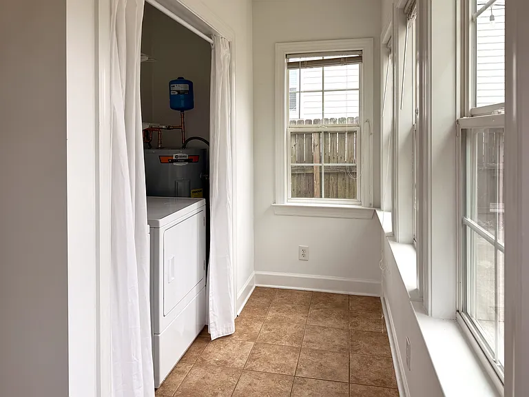 543 Stevenson St — Photo 35