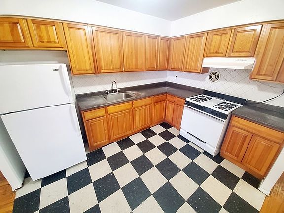 2nd image of 6128 Booth St #3