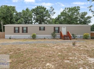 98 Compass Rd, Jesup, GA 31545