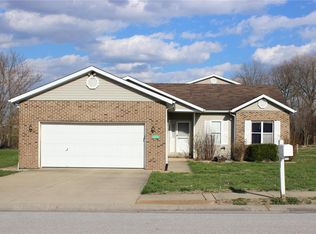 788 Forest Green Dr, O'Fallon, IL 62269