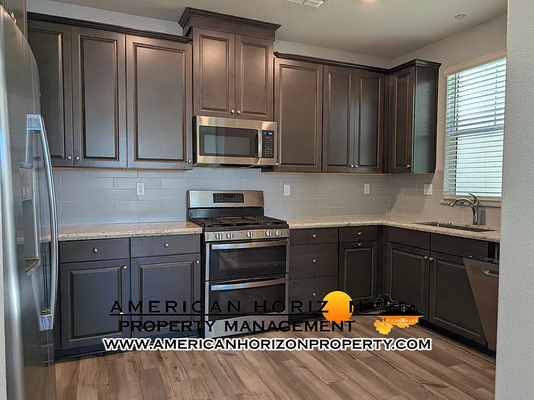 6416 Campus Pkwy — Photo 9