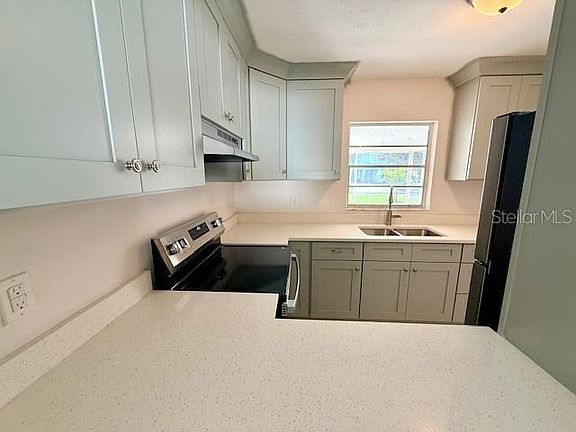 4th image of 420 Firehouse Ct APT 10