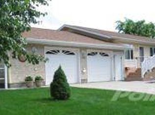 1716 Bridle Dr, Mitchell, SD 57301