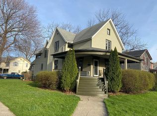 313 N Hart St, Harvard, IL 60033