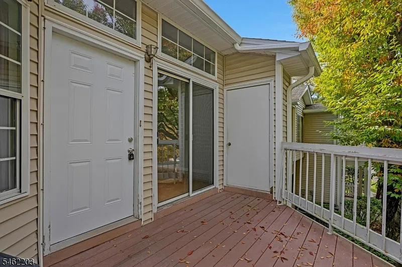 1 bed, 1.0 bath, $2,500 — Photo 1
