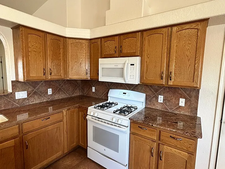 1821 Ambassador Dr — Photo 7