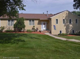 1 Greenview Ct, Johnston, RI 02919