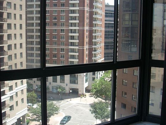 4th image of 900 N Stafford St APT 1018