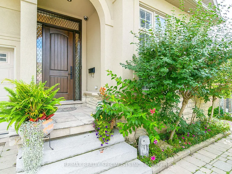7 Scott Dr #UPPER — Photo 5