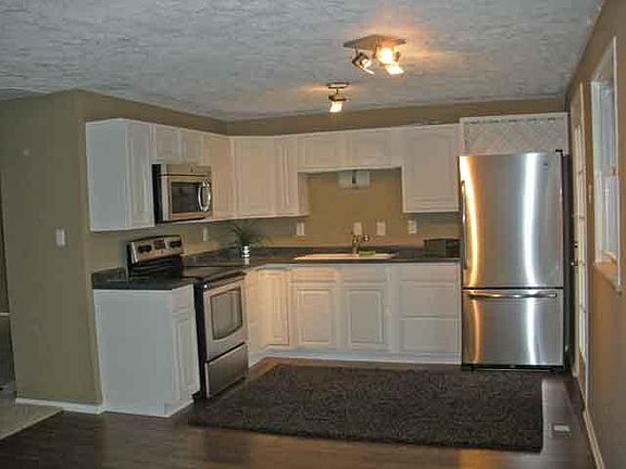 3rd image of 1760 South Dr