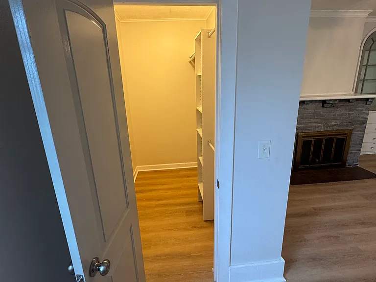 604 Willis Ave #1 — Photo 5