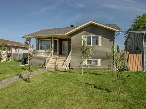 10415 W 106th St, High Level, AB T0H 1Z0