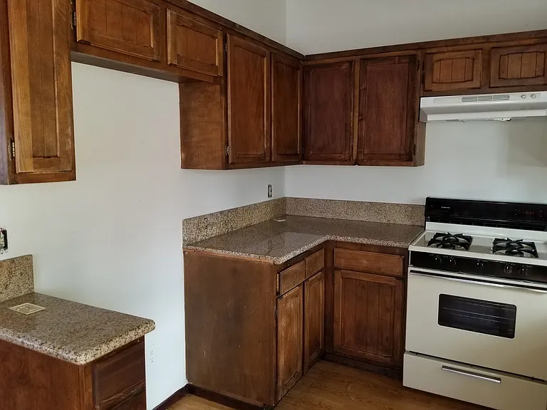 300 E Big Bear Blvd — Photo 3
