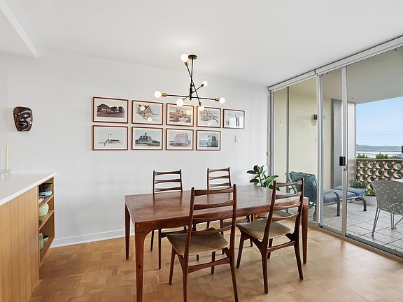 5th image of 2135 Argyle Ave #102