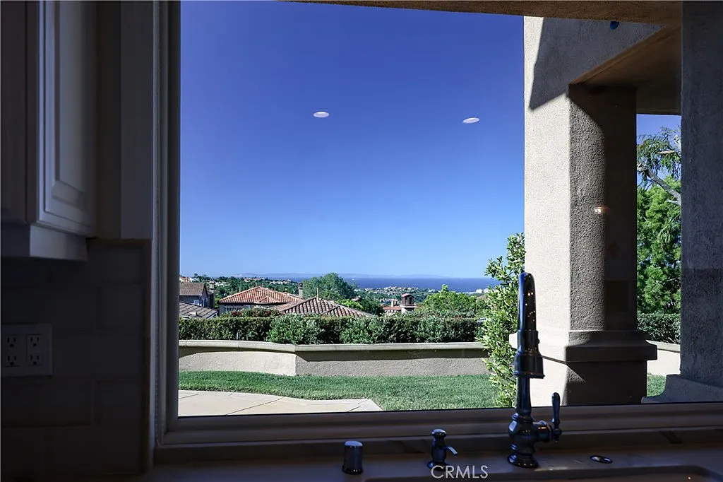Building Photo - 2 Cavalleri