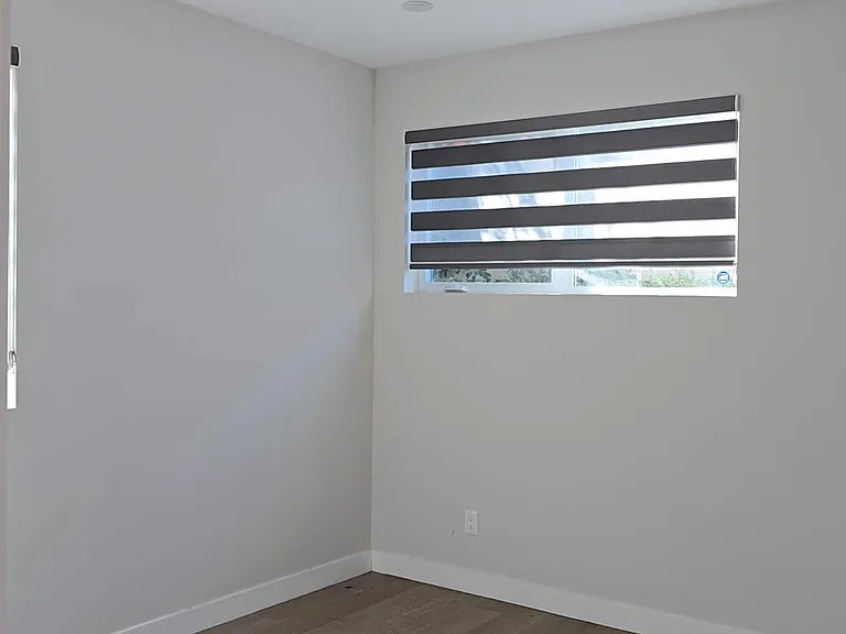 319 S Serrano Ave #1/2 — Photo 4