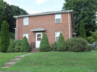 42 E St, Derby, CT 06418