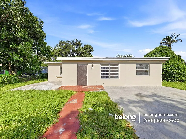 12520 NW 22nd Ct — Photo 2