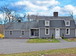 4 Heritage Hill Dr, Lakeville, MA 02347