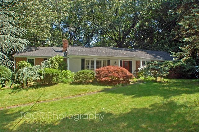 2nd image of 75 Locust Ln