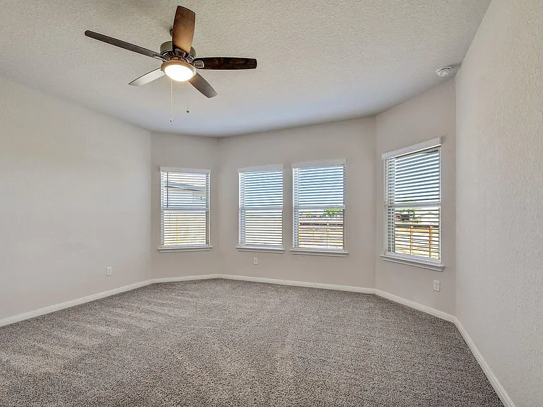 1215 Meyers Mdw — Photo 16