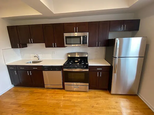 1555 N Mohawk St #2A — Photo 2