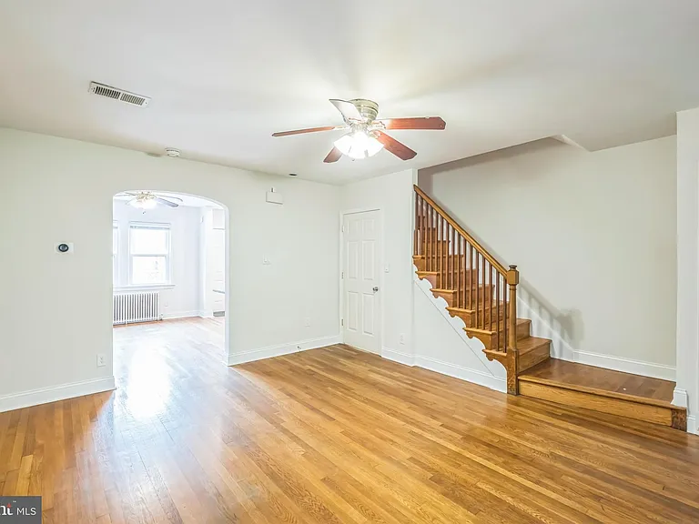 1407 K St SE — Photo 3