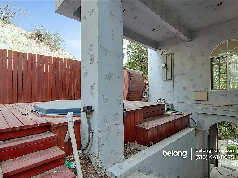 8527 Wonderland Ave — Photo 56