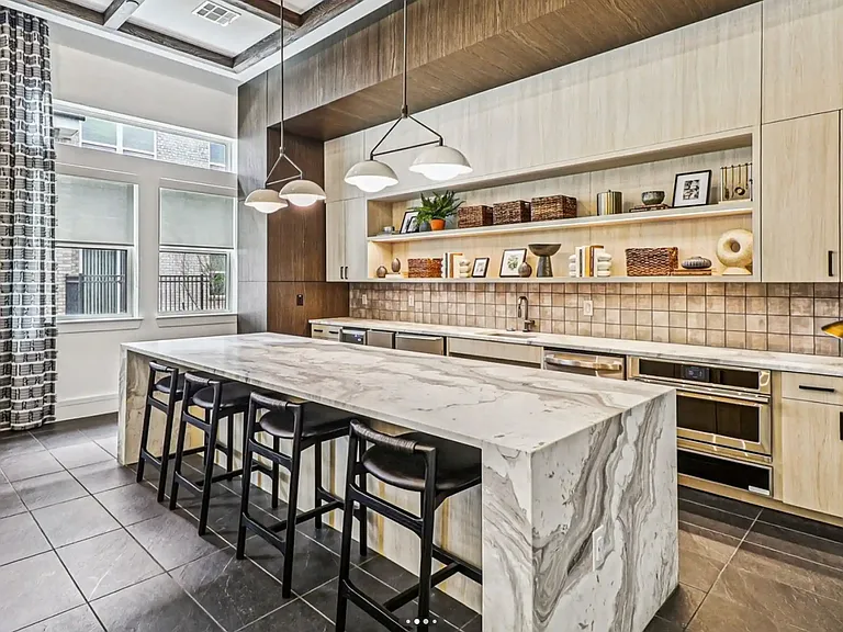 701 N Saginaw Square Blvd #2304 — Photo 9