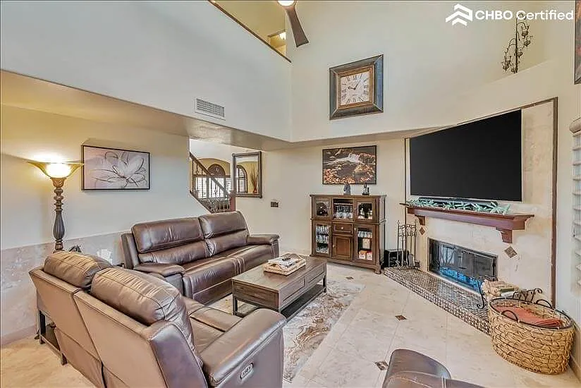 Furnished Desert Oasis Corporate Housing — Photo 2