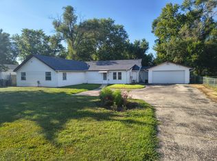 328 Ralston Rd, Machesney Park, IL 61115
